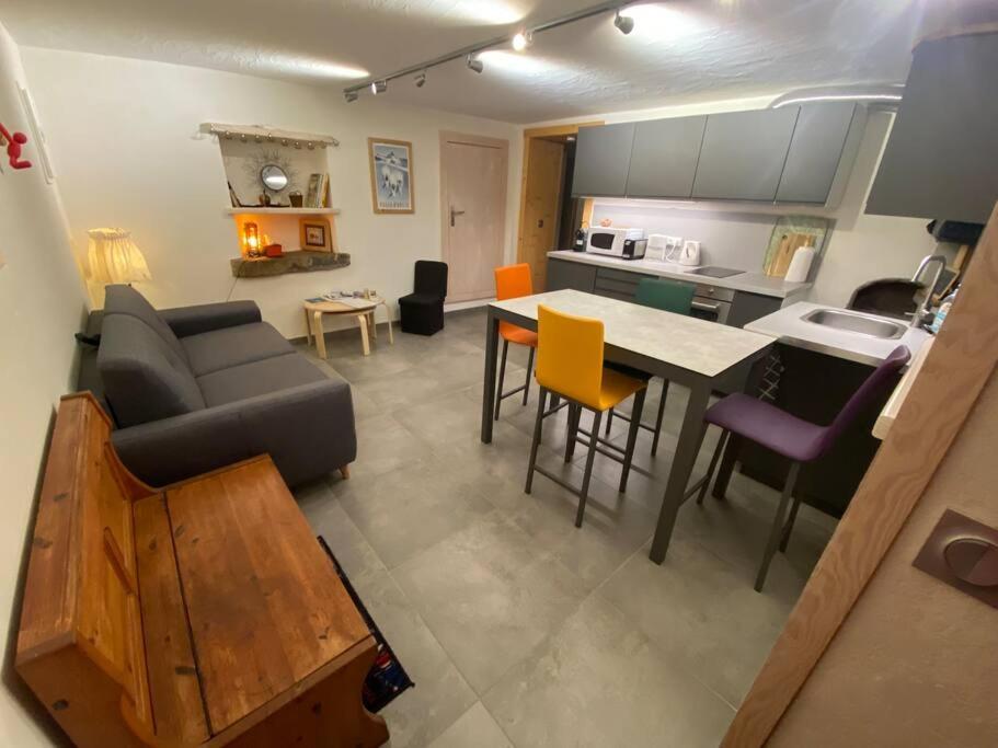 Dans Hameau, Pres Des Pistes Logement De Plein Pied Au Calme Taninges Esterno foto