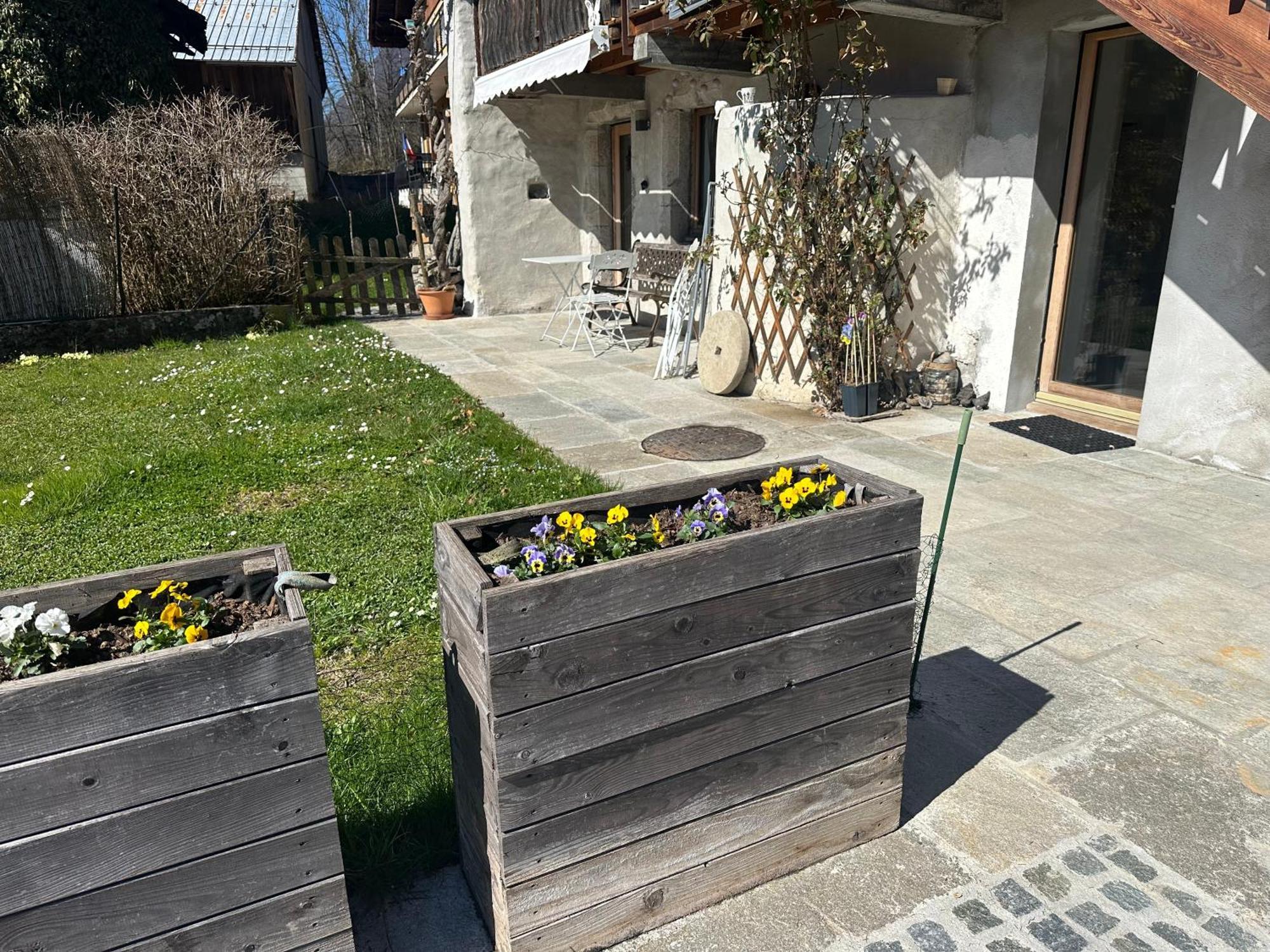 Dans Hameau, Pres Des Pistes Logement De Plein Pied Au Calme Taninges Esterno foto